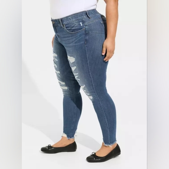 Torrid Bombshell Skinny Premium Stretch High-Rise Destructed Jean 20R - Picture 5 of 16